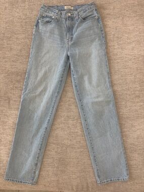 Madewell Straight Leg Jeans in Light Blue Wash